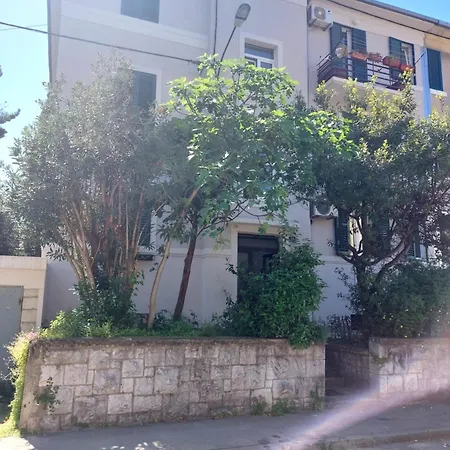 Luxury Near The Old - Nano Macino 아파트